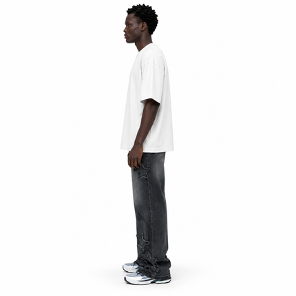 RAW Camiseta Oversize vista lateral sobre fondo blanco